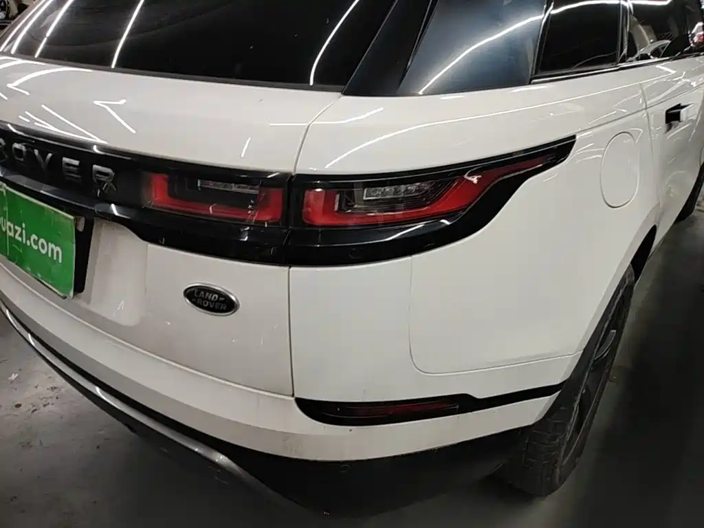 Photo 8 - Land Rover Range Rover Velar