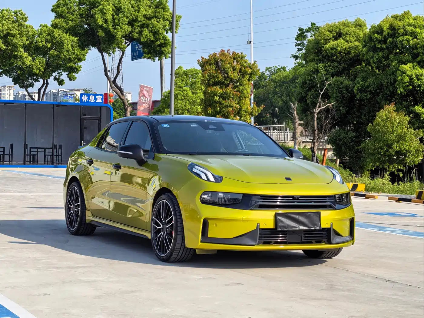 Lynk & Co 03 2020 03+ 2.0TD Auto Wind Master Edition фото 3