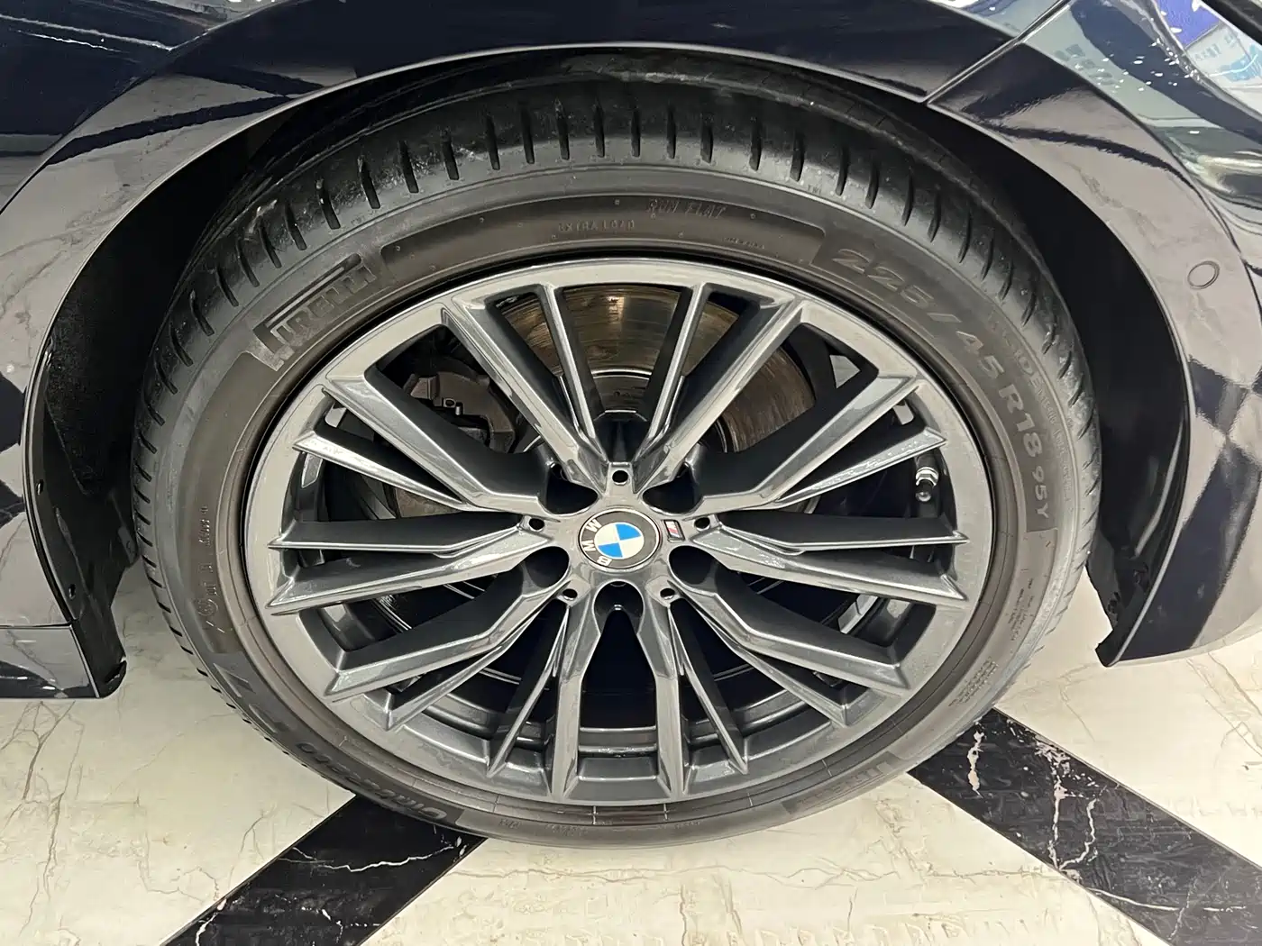 BMW 3 Series 2022 325Li M Sport Shadow Edition фото 16