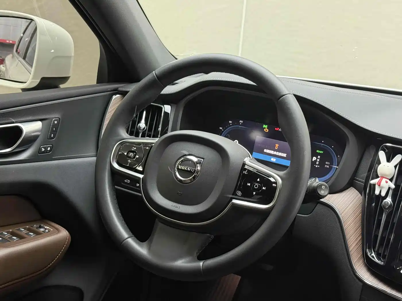Volvo XC60 Plug-in Hybrid 2024 2024 T8 PHEV Long Range AWD Smart Elite Luxury Edition