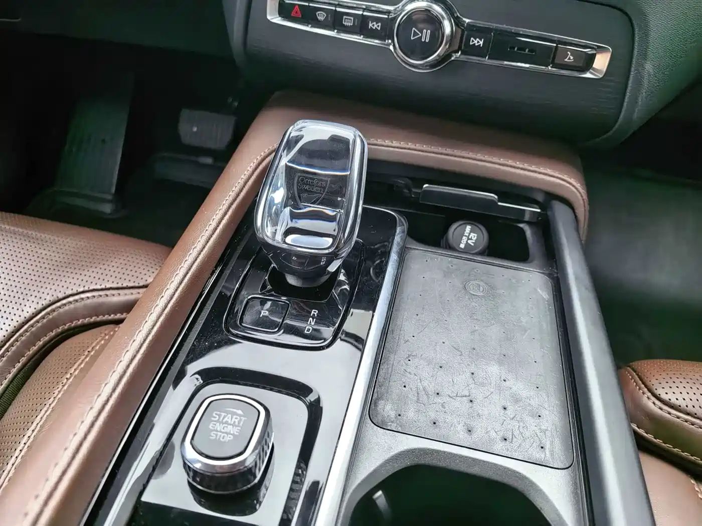Volvo XC90 Plug-in Hybrid 2023 2023 T8 RECHARGE Intelligent Premium Luxury Edition 7-seater