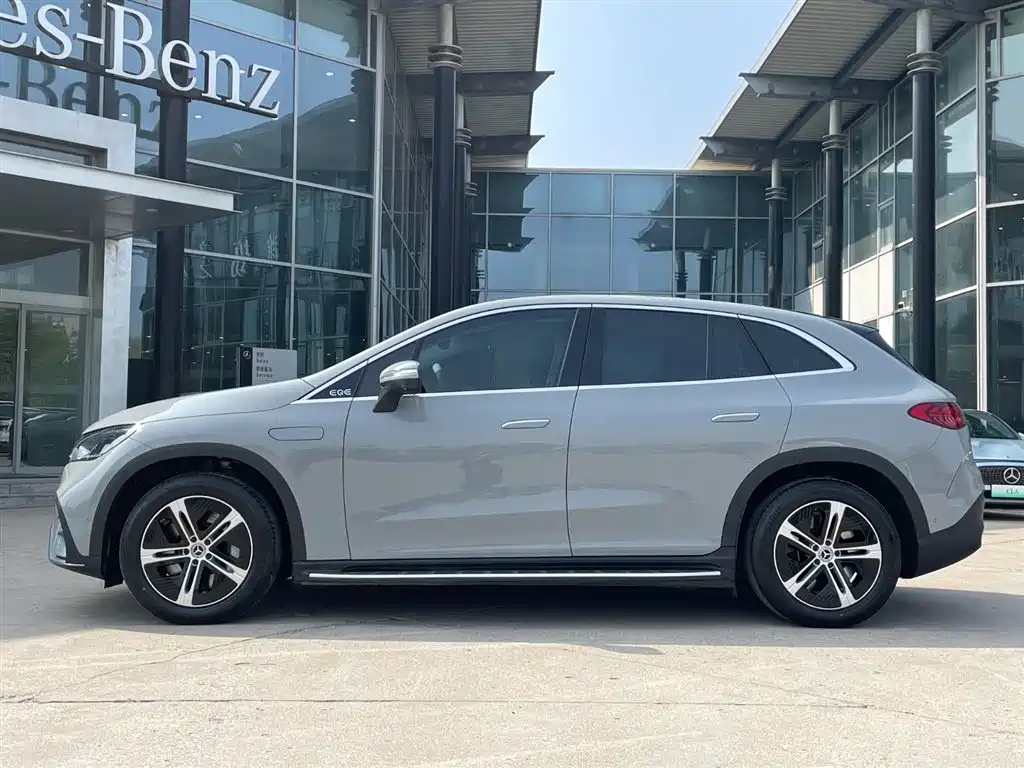 MERCEDES-BENZ EQE SUV