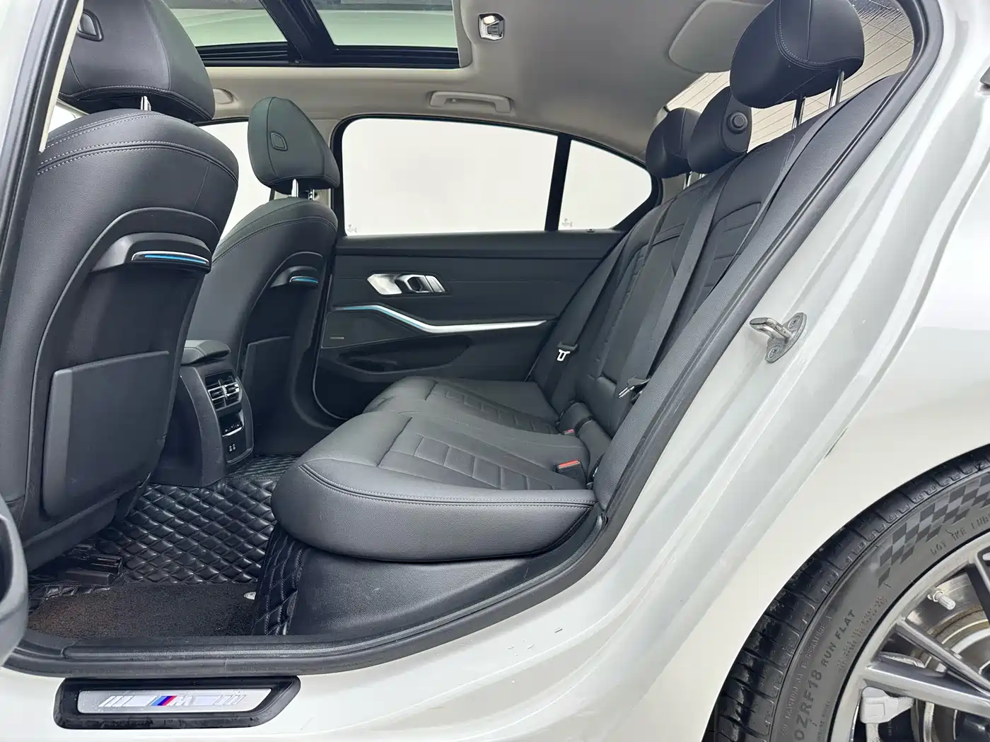 BMW 3 Series 2020 325Li M Sport Black Night Package фото 7