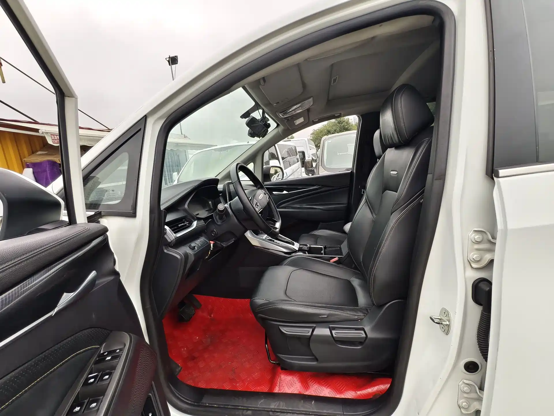 Photo 4 - Maxus Maxus G50