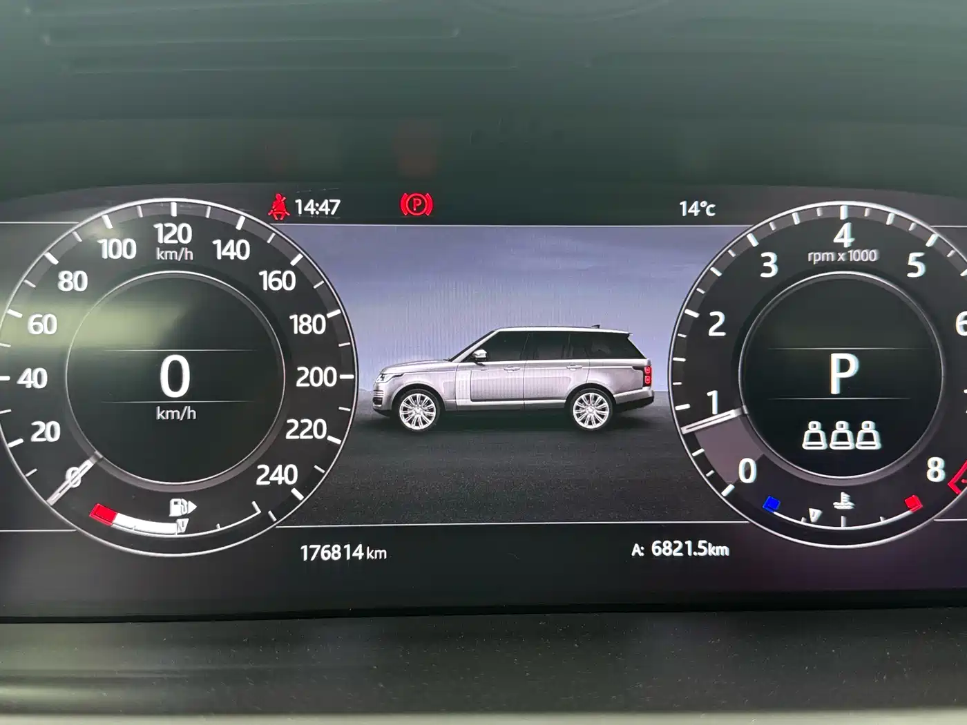 Land Rover Range Rover 2021 3.0 L6 Golden Age Edition фото 12