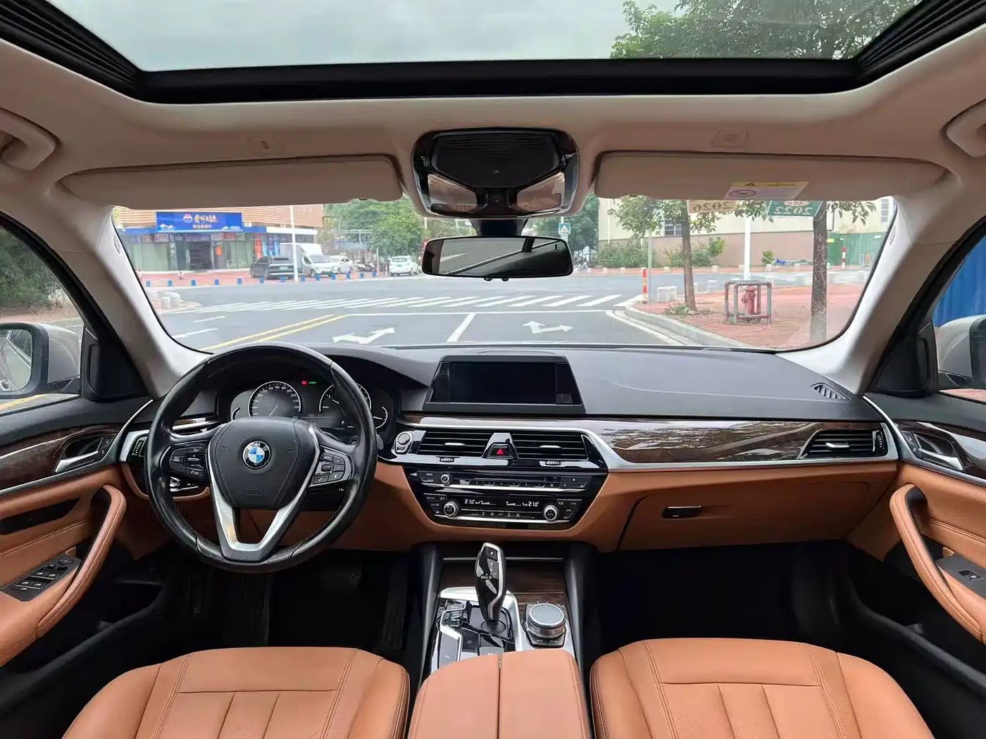 BMW 5 Series 2018 528Li Launch Special Edition фото 8