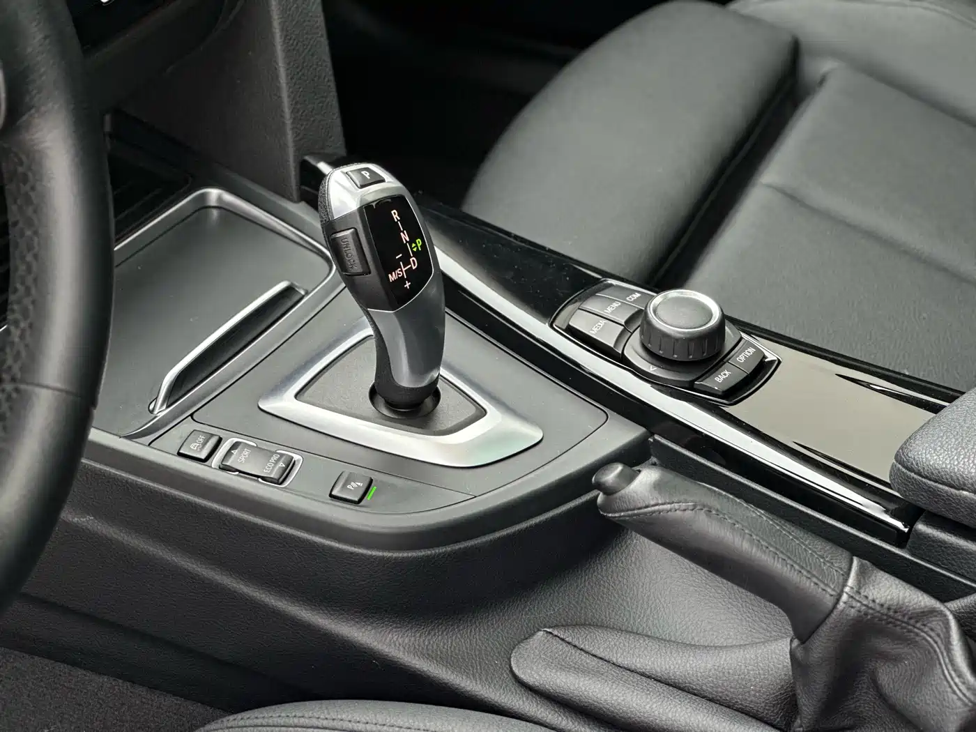 BMW 3 Series GT 2016 320i Fashion Style фото 11