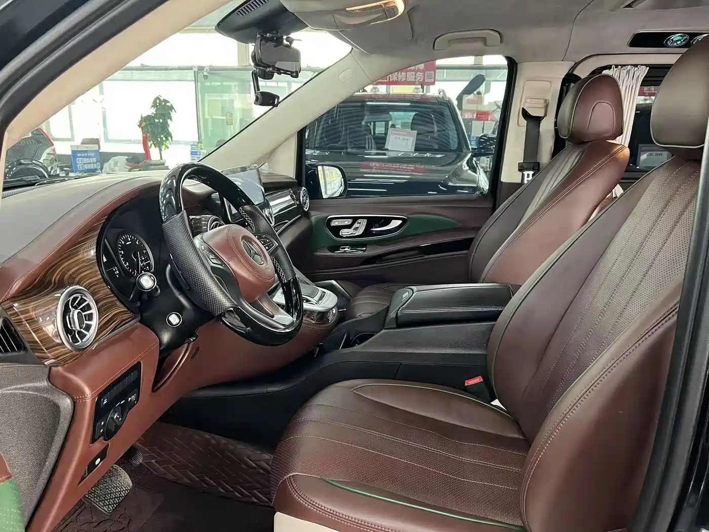 Mercedes-Benz Vito 2021 2.0T Business Edition 7-seater фото 5