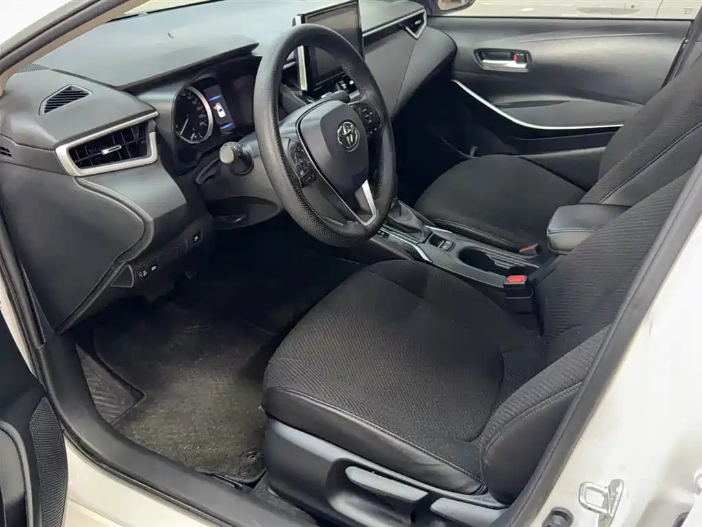 Toyota Corolla 2021 Hybrid 1.8L E-CVT Elite Edition фото 16