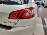 Photo 8 - Peugeot 308S