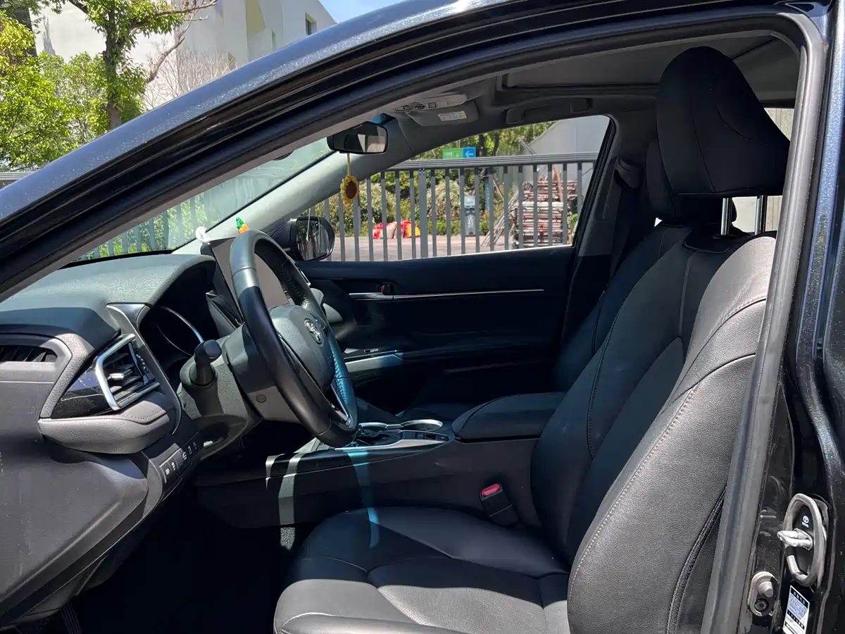Toyota Camry 2023 2.0G Luxury Edition фото 4