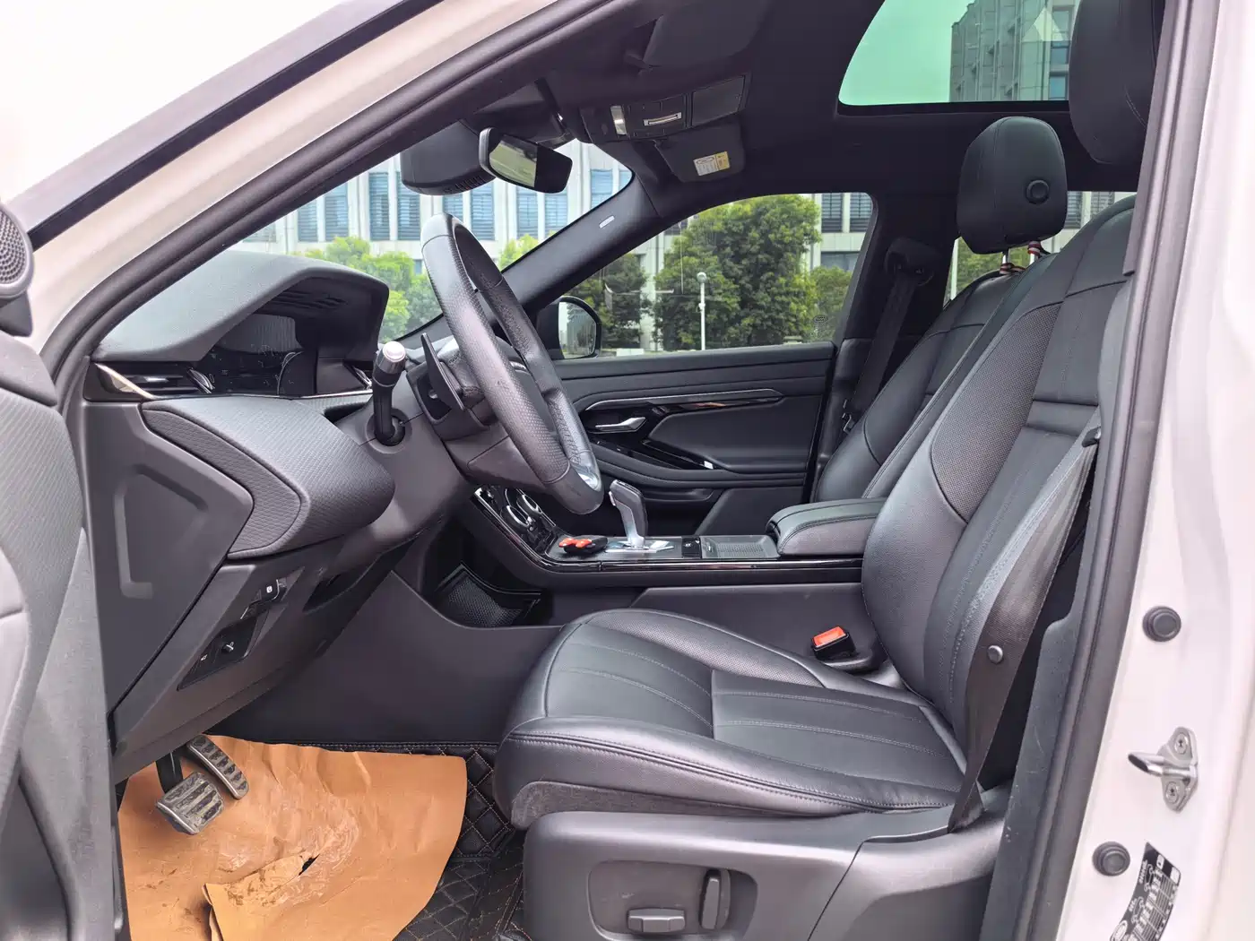 Land Rover Range Rover Evoque 2020 249PS R-DYNAMIC S Sport Edition фото 8
