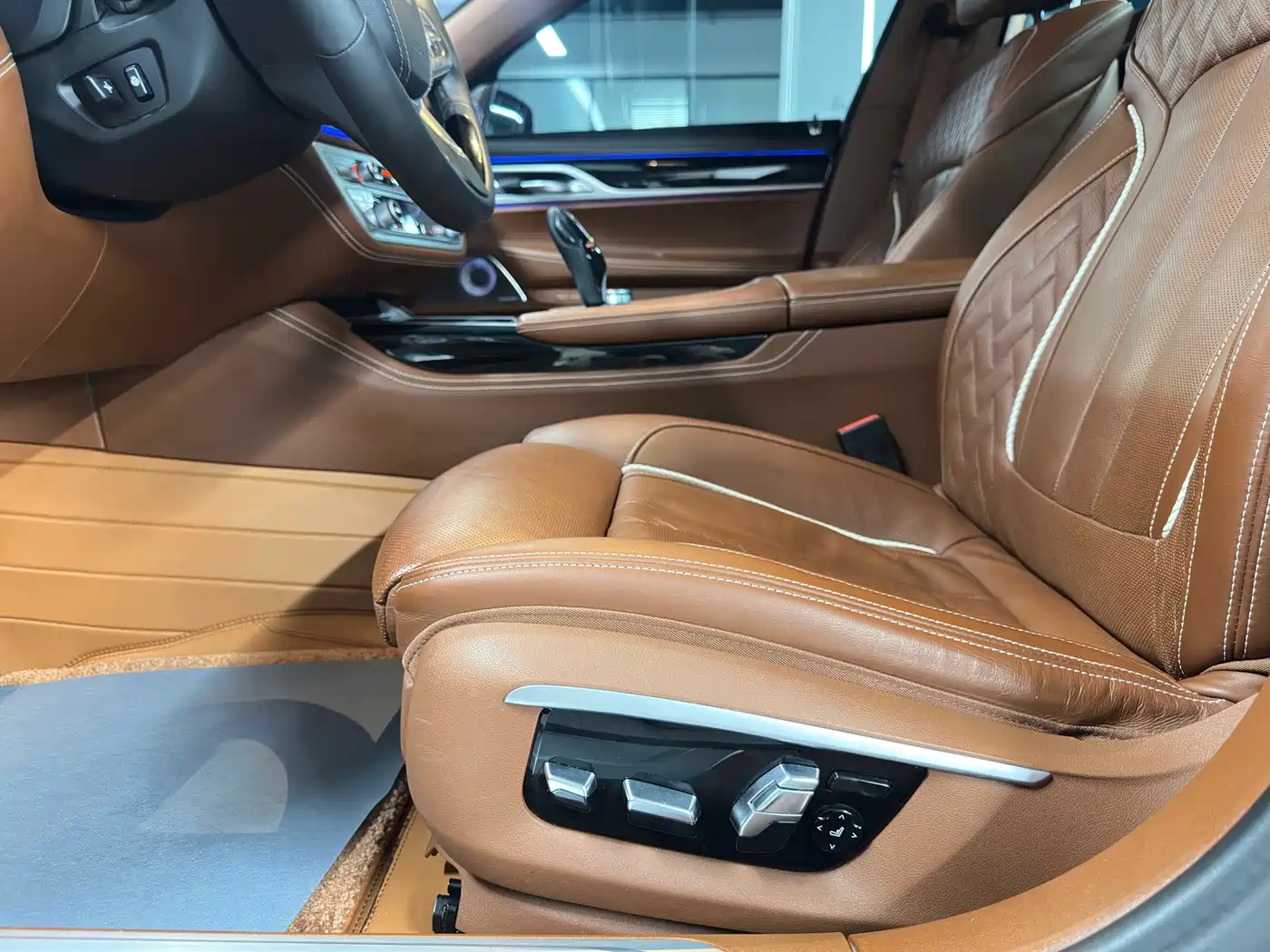 BMW 7 Series 2018 740Li xDrive Premium Type Excellence Package фото 9