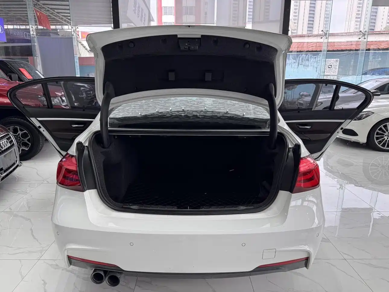 BMW 3 Series 2019 320Li M Sport Black Night Edition фото 25