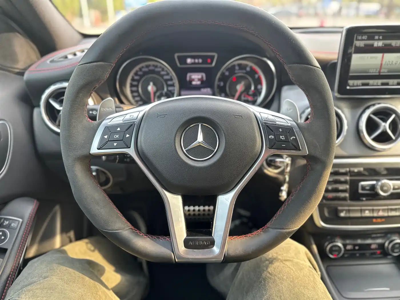 Mercedes-Benz GLA AMG 2015 AMG GLA 45 4MATIC фото 24