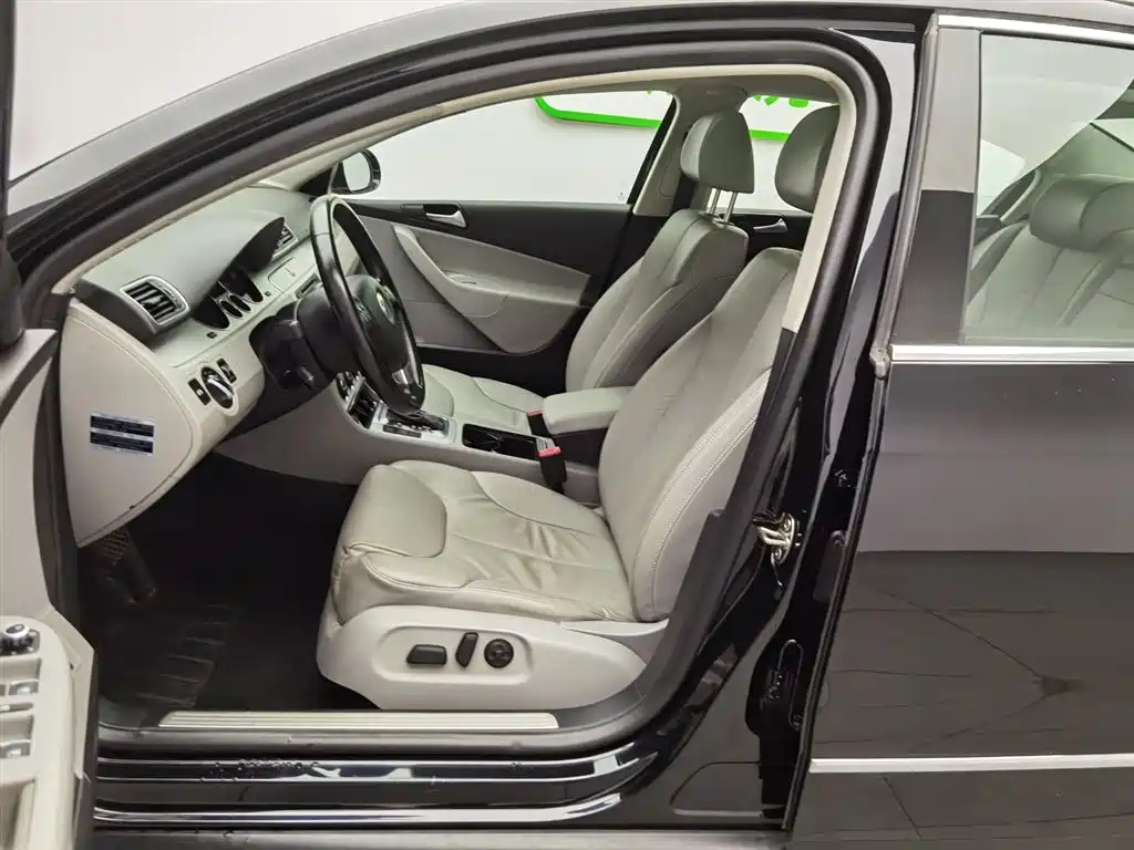 Volkswagen Magotan 2011 1.8TSI DSG Comfort фото 10