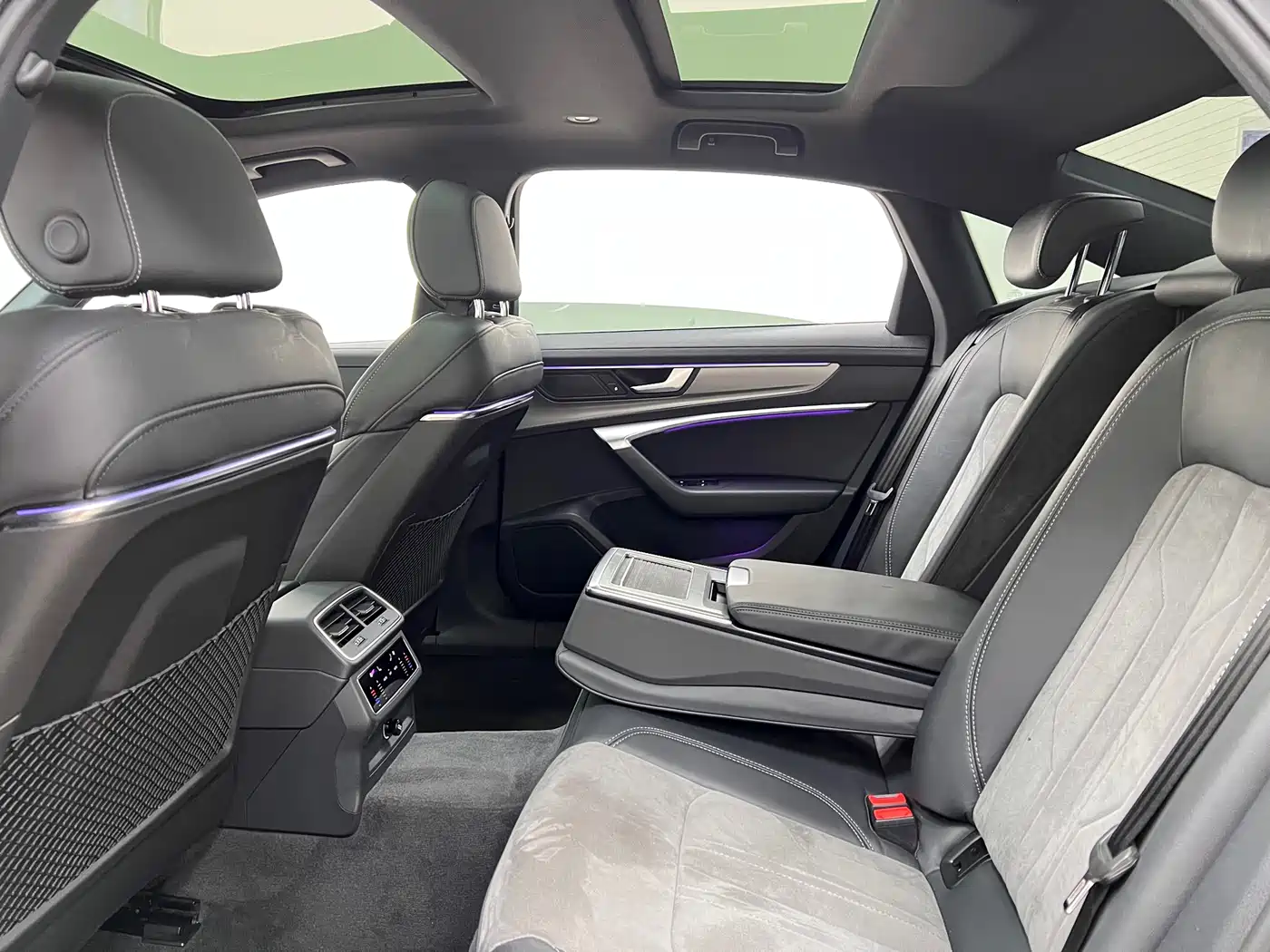 Audi A6L 2021 45 TFSI quattro Exclusive Sport фото 10
