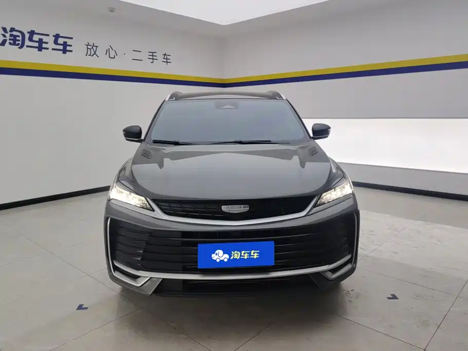 Фото 2 - Geely Binyue