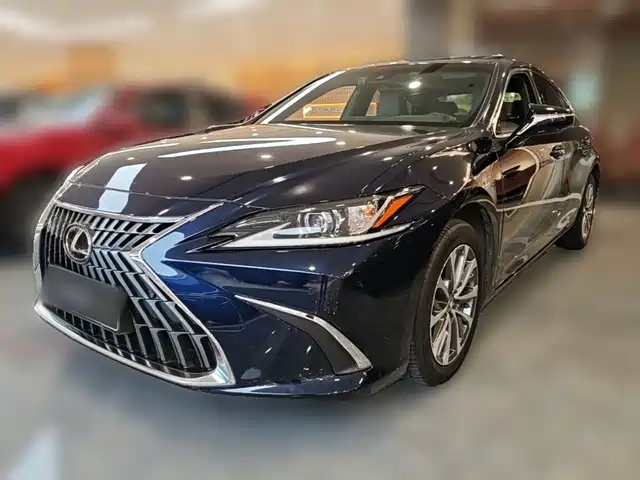 Lexus ES 2023
