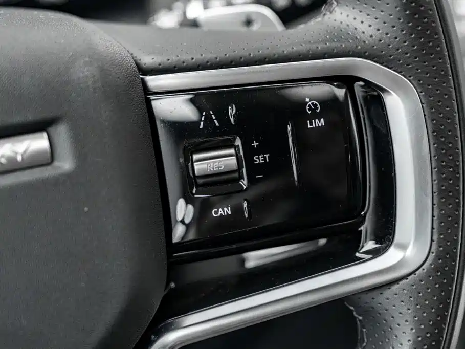 Land Rover Discovery Sport 2024 Performance Technology Edition фото 10