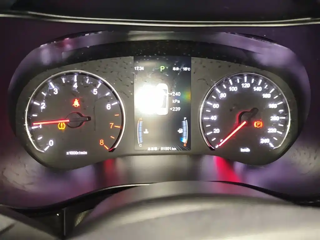 BYD Song MAX 2018 1.5T Auto Smart Connected Elite 6-Seater фото 12