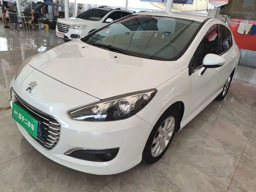 Peugeot 308 2016 2014 Model Joy Edition Classic 1.6L Manual Superior Style