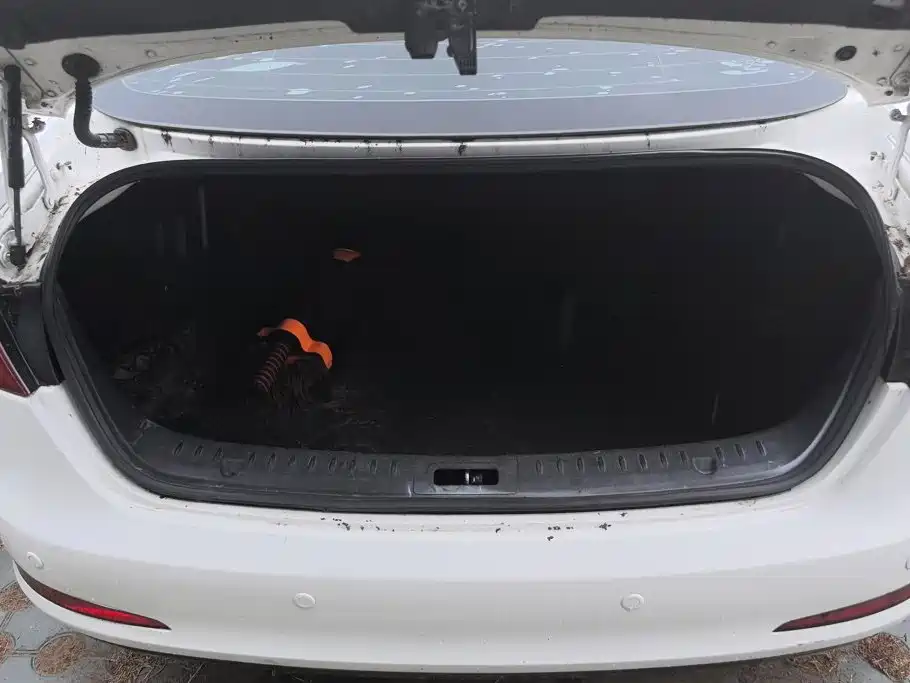 Besturn B70 2015 2014 2.0L Automatic Luxury
