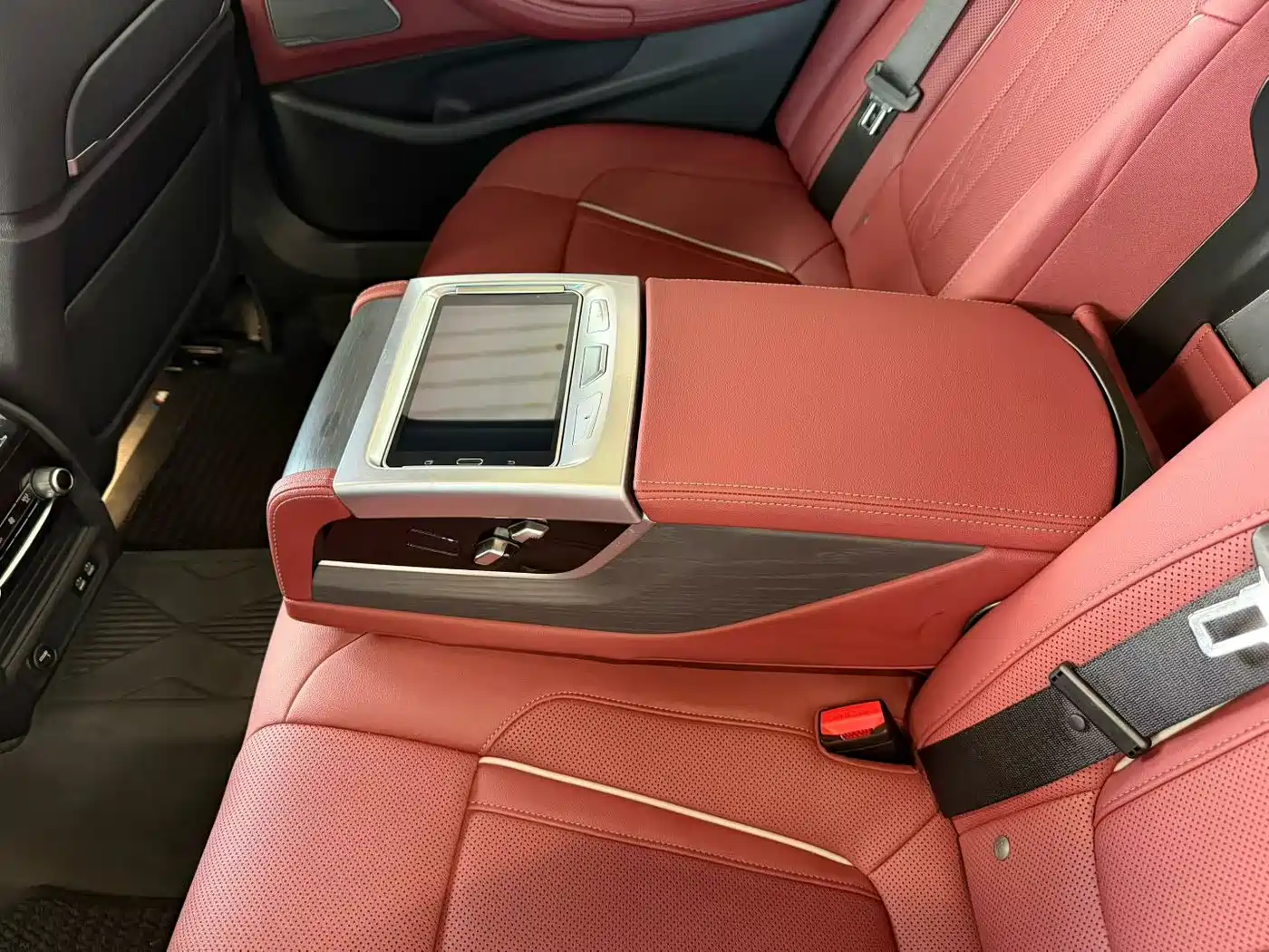 BMW 5 Series 2022 530Li Exclusive M Sport Package фото 8