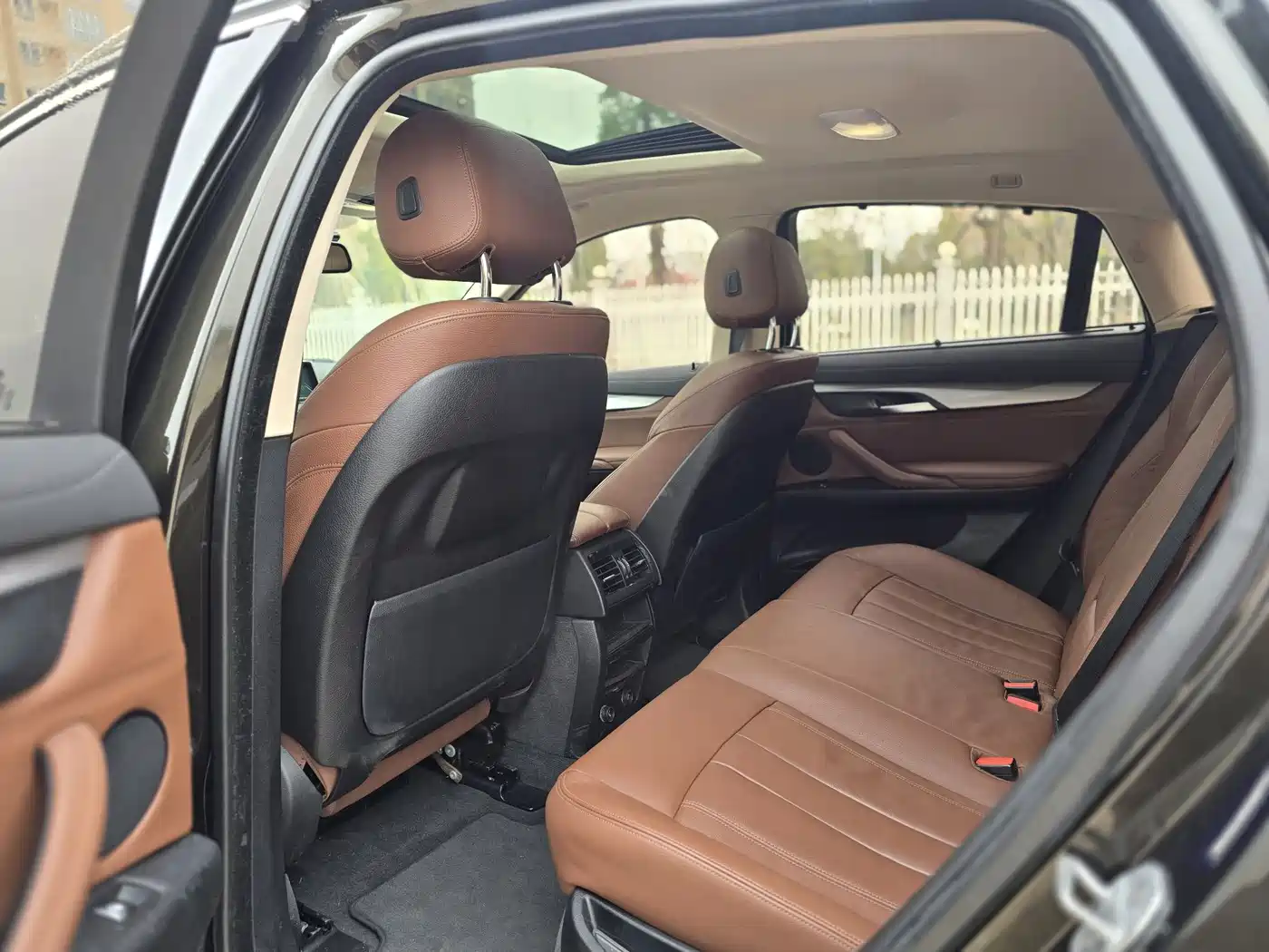 BMW X6 2015 xDrive35i Luxury Model фото 7