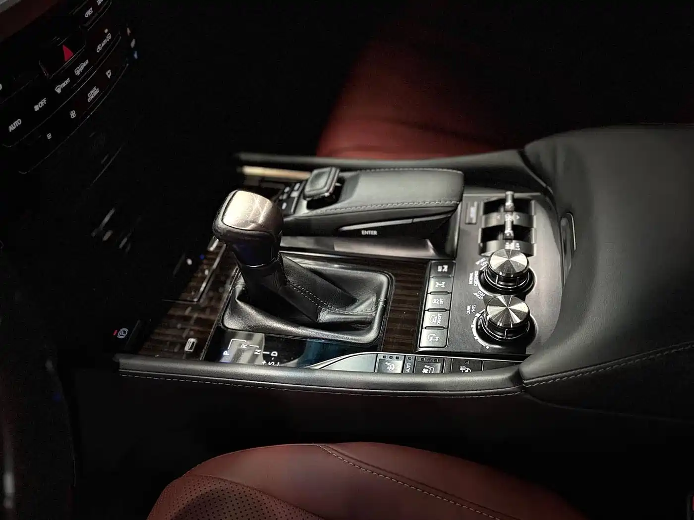 Lexus LX 2019 570 Prestige Luxury Edition фото 10