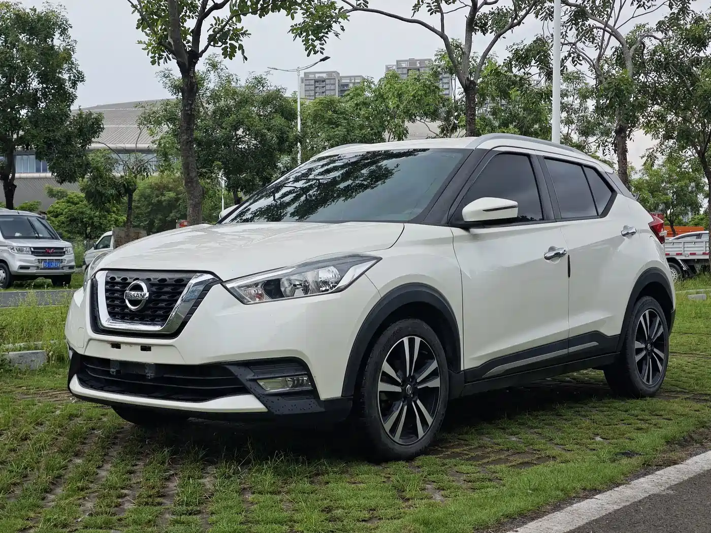 Nissan Kicks 2019 2019 1.5L CVT Smart Connect Luxury Edition