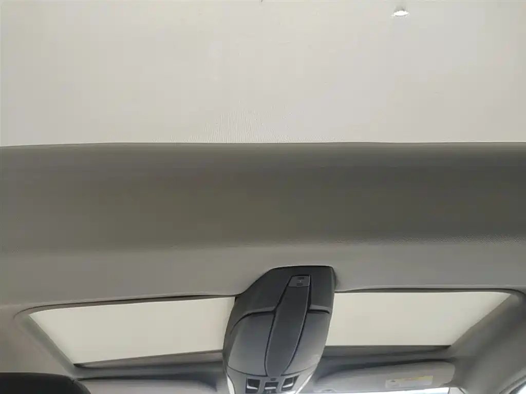 DS 5 2016 2015 1.6T Elegance THP160