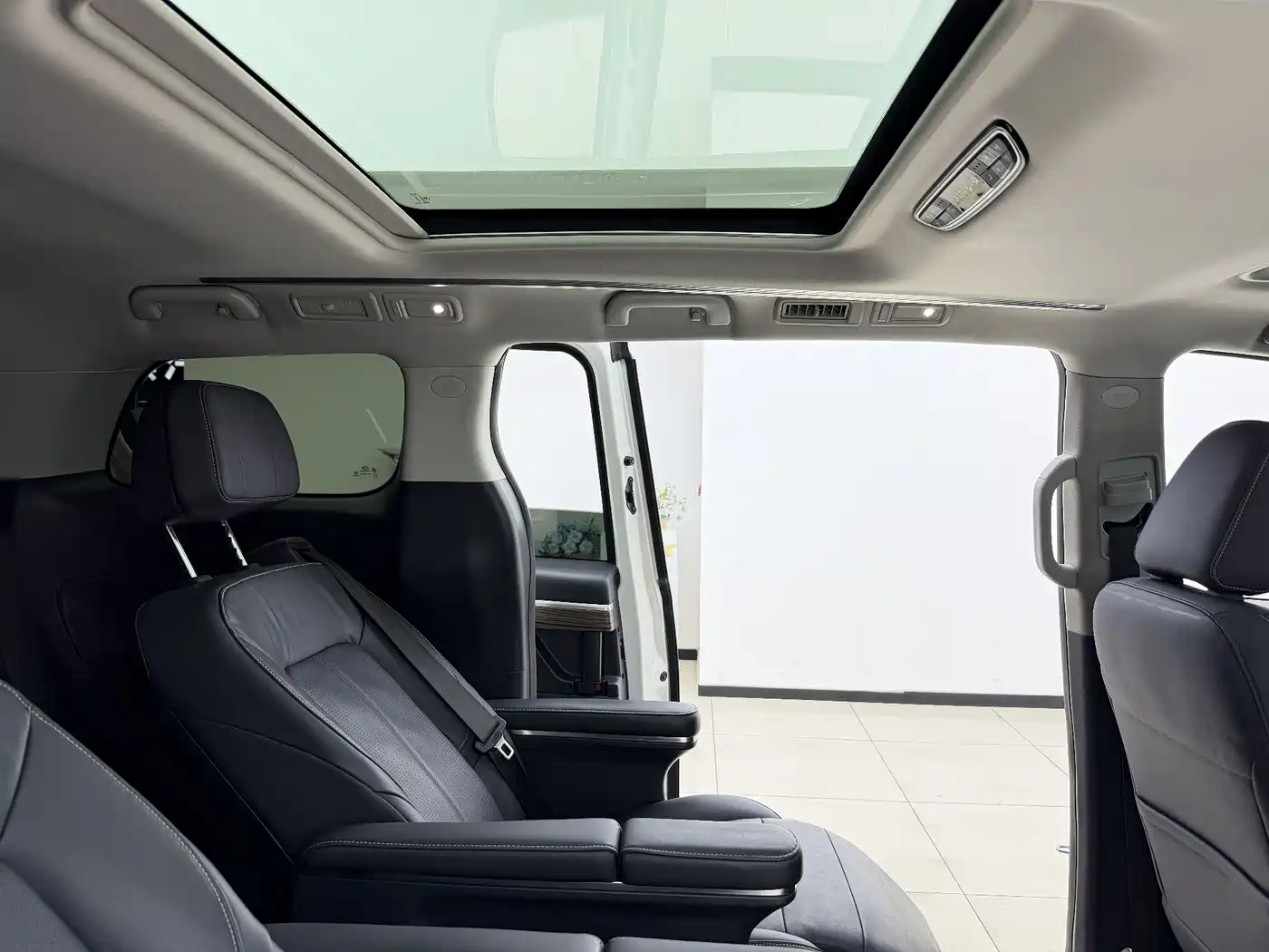 GAC Trumpchi Trumpchi M8 2021 Leading Show Series 390T Premium Edition фото 17