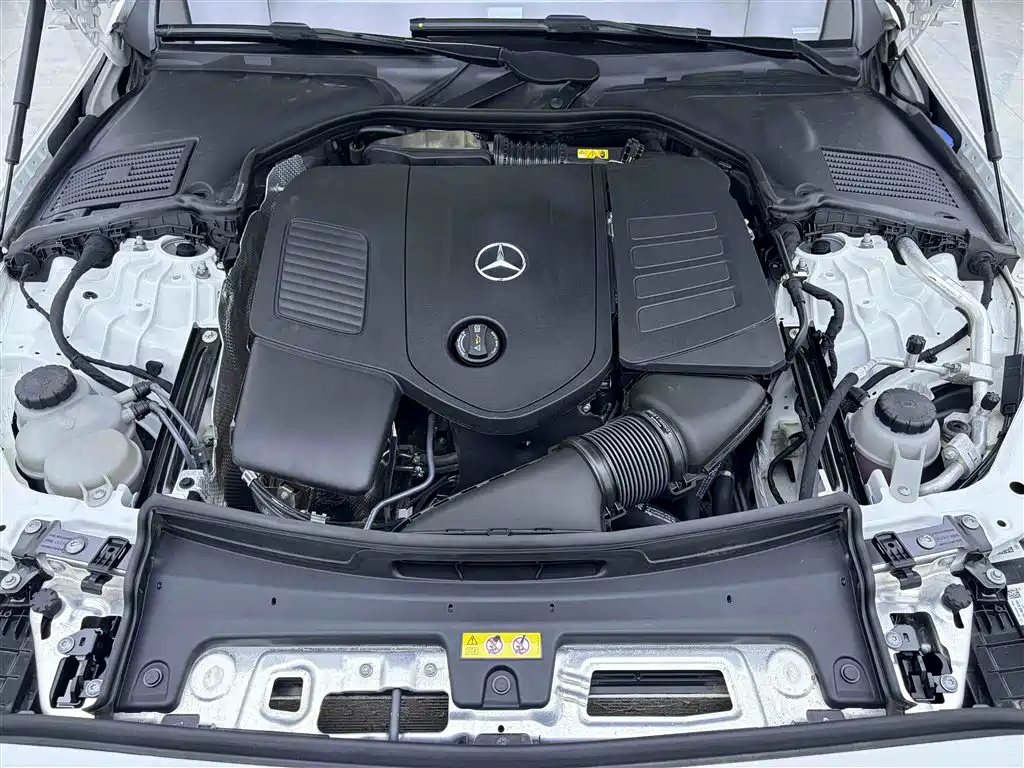 Mercedes-Benz C-Class 2024 C 260 L Night Edition Sport фото 10
