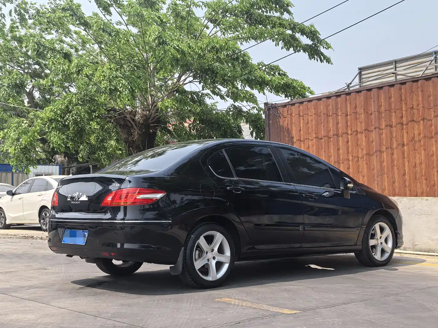 Peugeot 408 2013 2.0L Automatic Comfort Edition фото 10