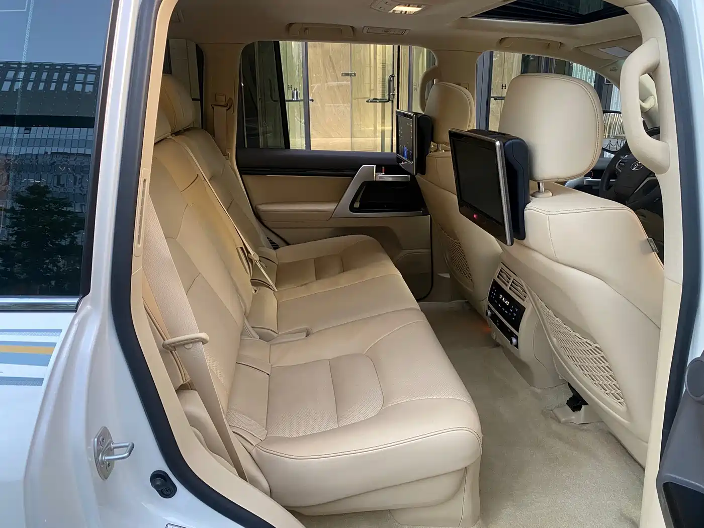 Toyota Land Cruiser 2017 2016 4.6L Automatic VX-R