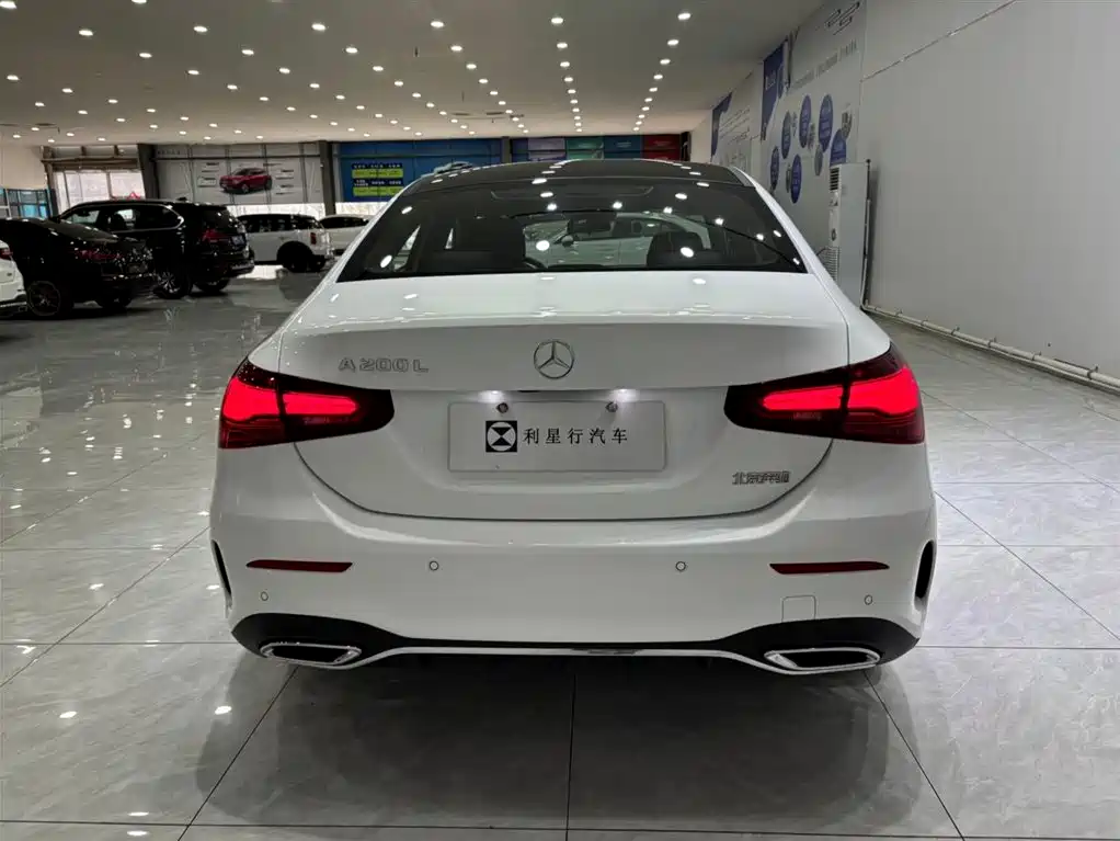 Mercedes-Benz A-Class 2025 A 200 L Fashion Edition фото 6