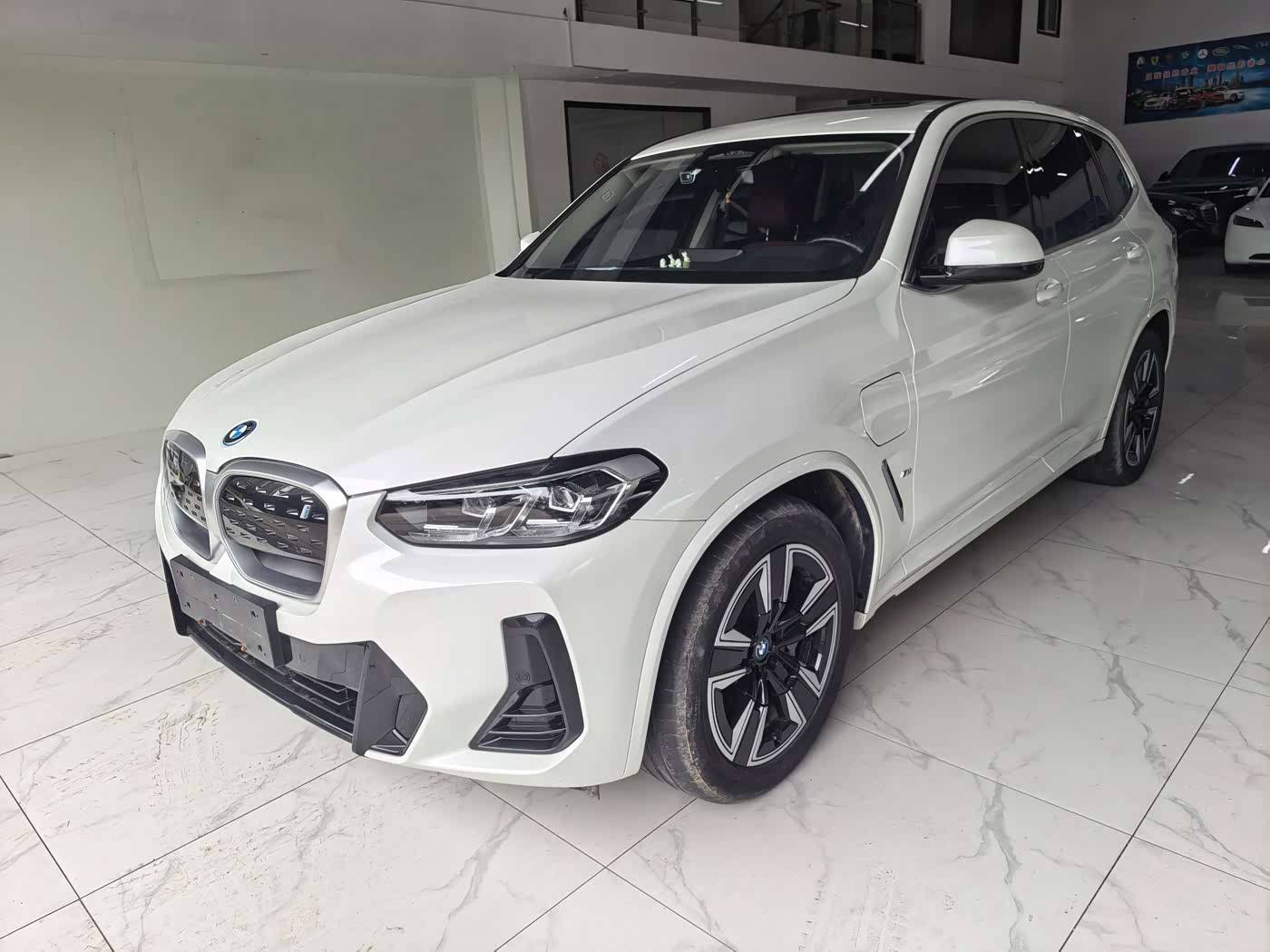 BMW iX3