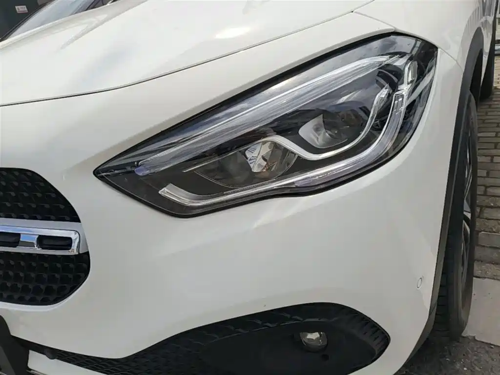 Mercedes-Benz GLA 2023 GLA 220 фото 24
