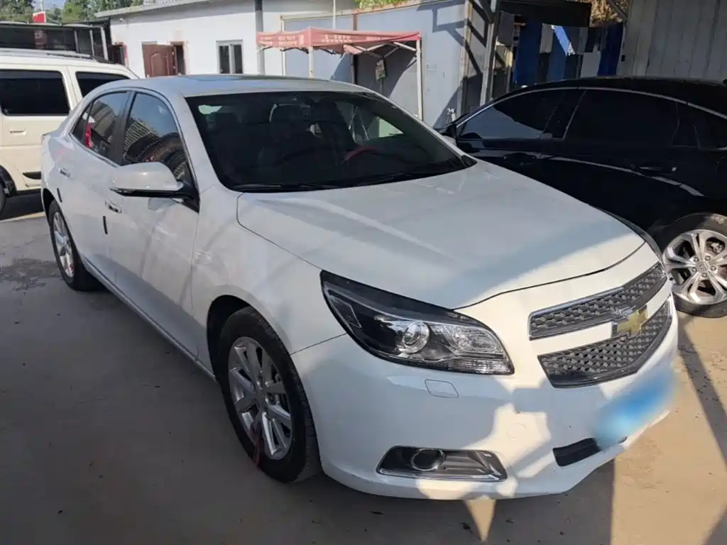 Chevrolet Malibu 2014 2.0L Automatic Luxury фото 4