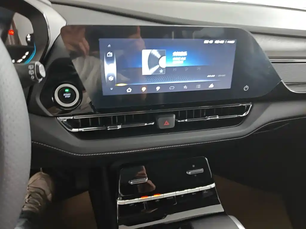 Wuling Motors Wuling Victory 2024 2023 280T CVT Surpassing Model