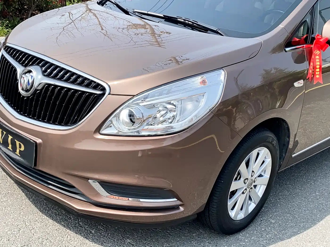 Buick GL8 2018 28T Premium Model China VI фото 4
