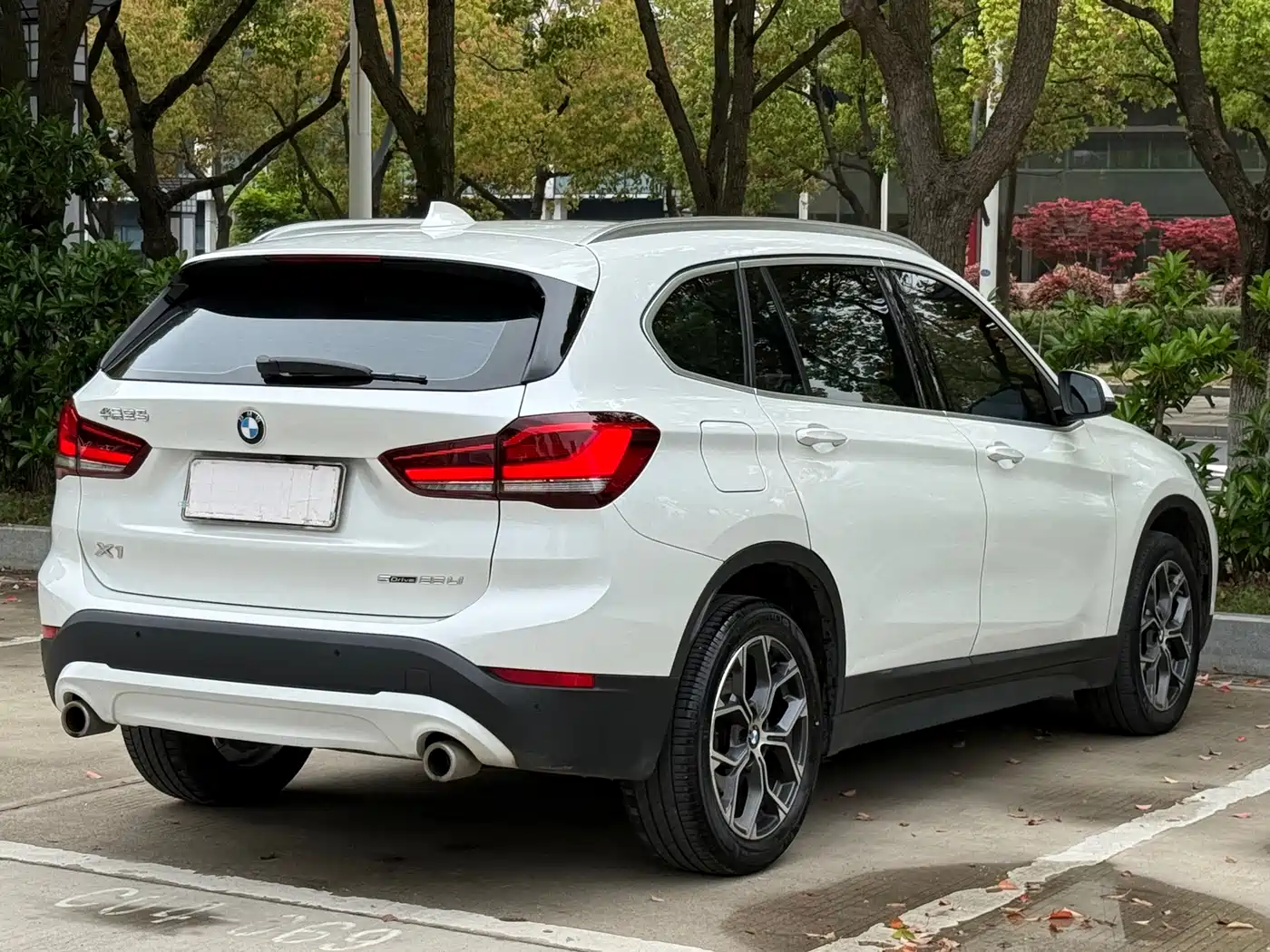BMW X1 2022 sDrive25Li Leading фото 5