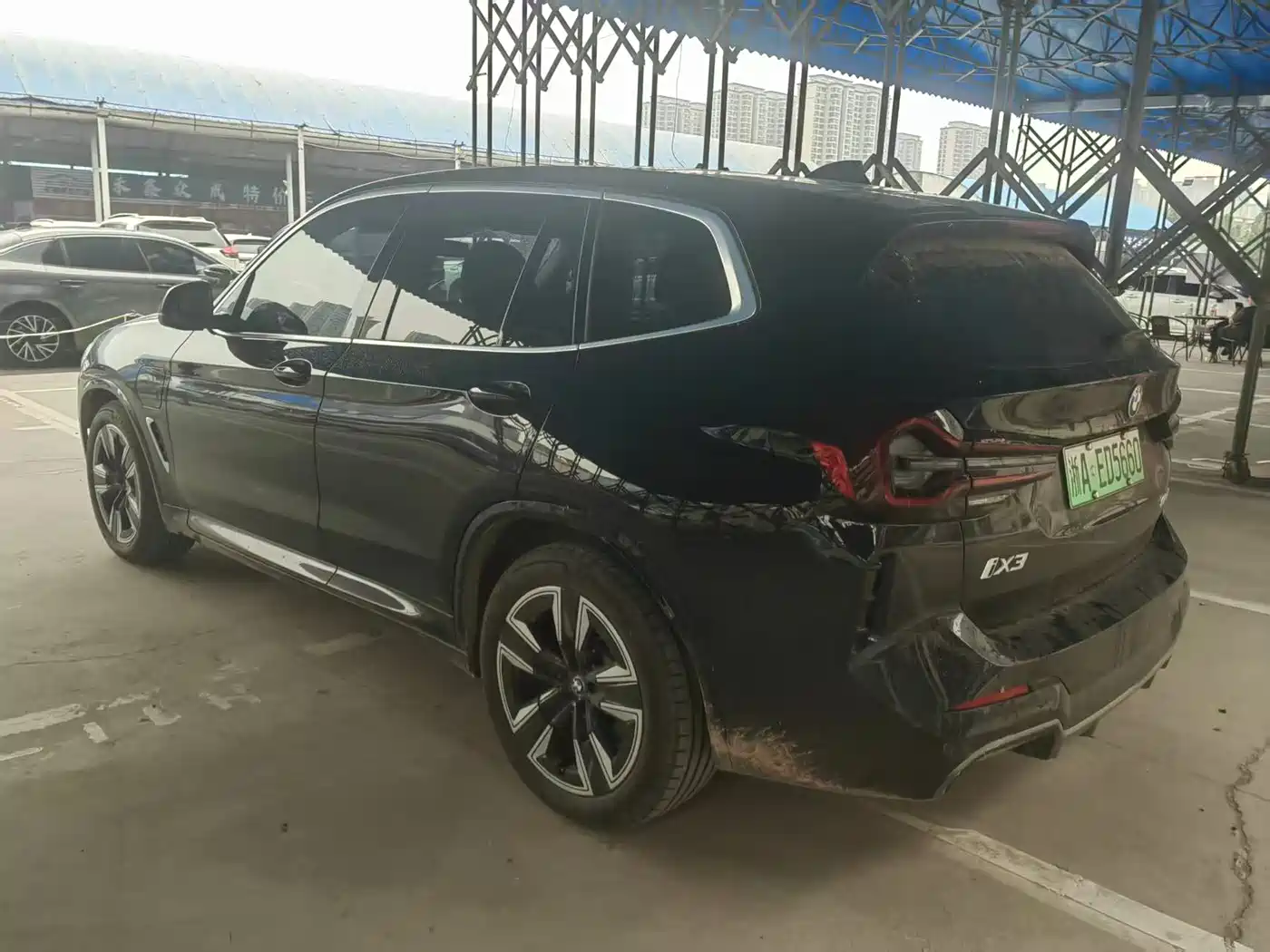 BMW iX3 2024 Leading Edition фото 6