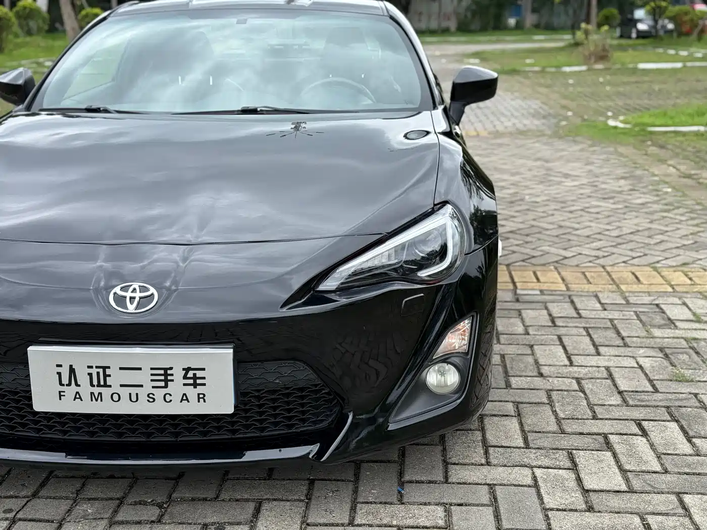 Toyota 86 2017 2.0L Manual Luxury фото 4