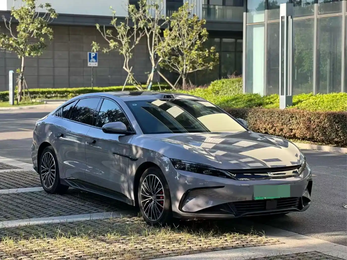 BYD Han 2025 2025 EV Smart Driving Edition 701KM LiDAR Flagship