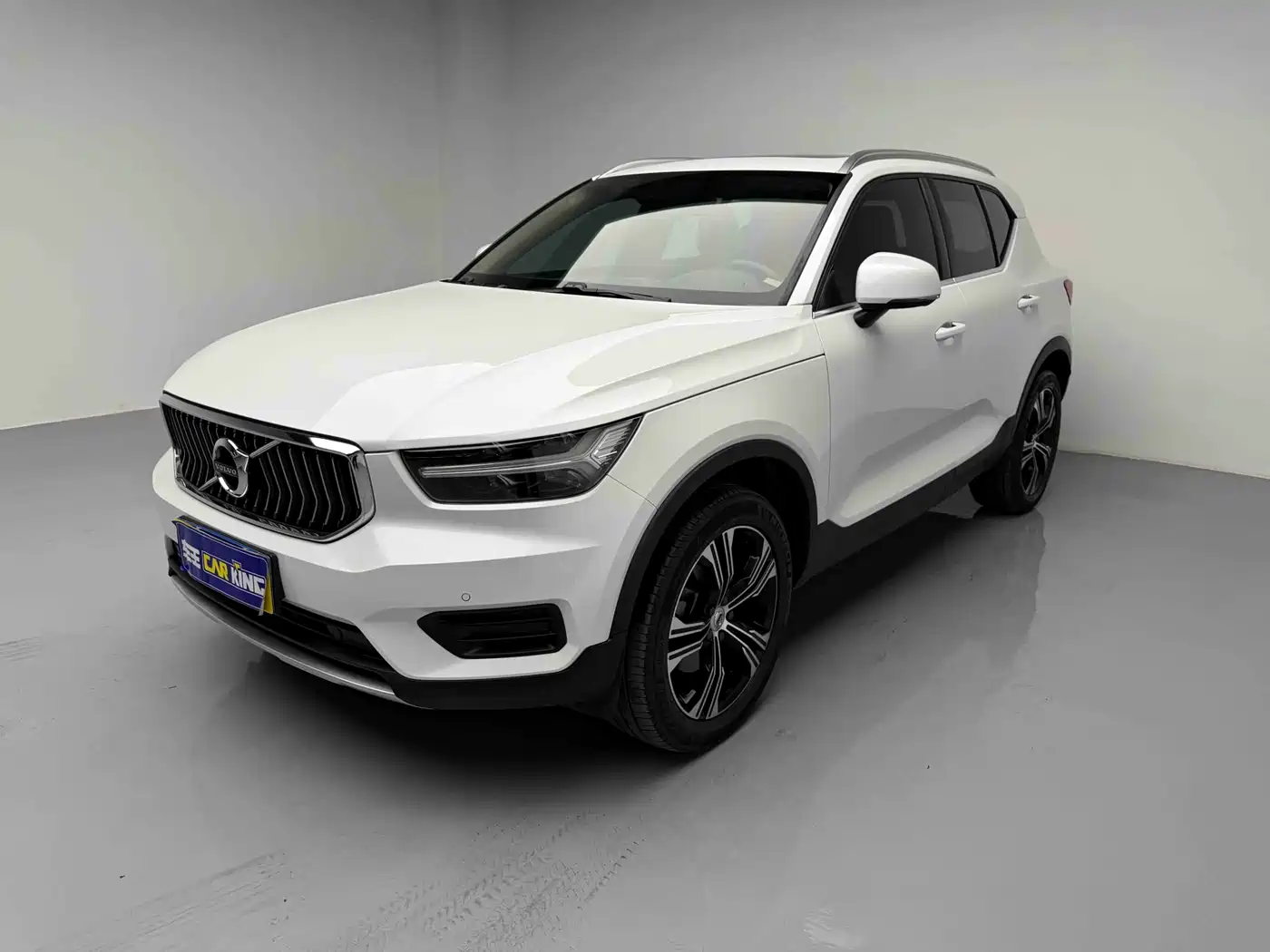 Volvo XC40 2022 Model T4 AWD Smart Vision Luxury Edition