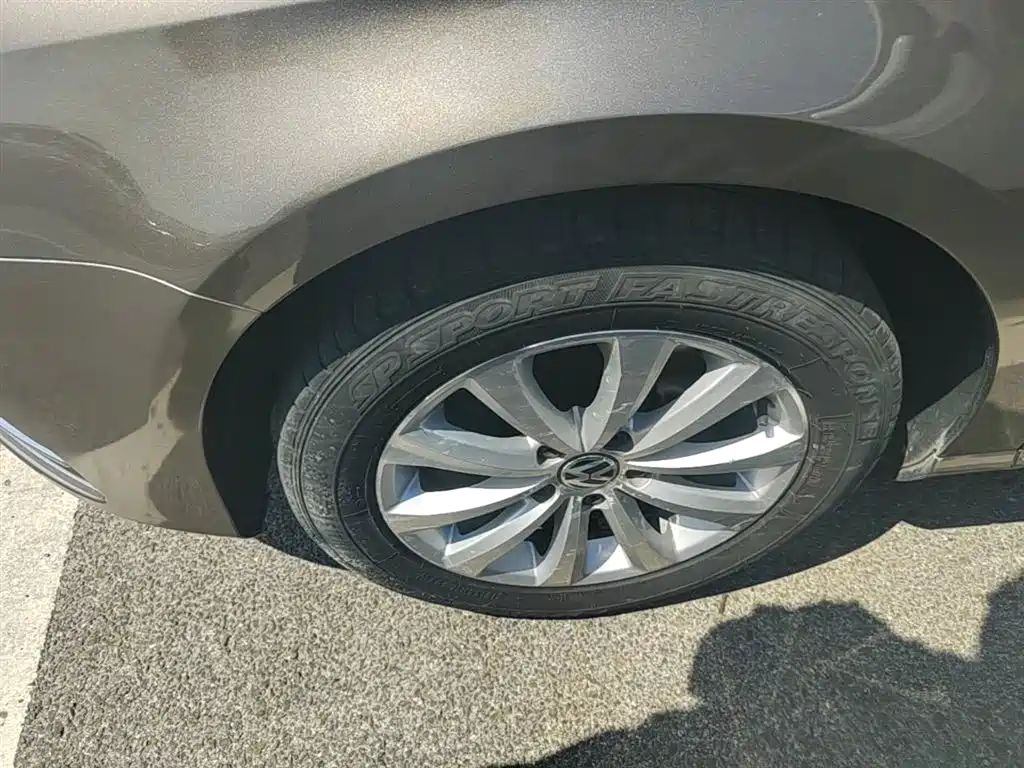 Volkswagen Magotan 2015 Facelift 1.8TSI Luxury фото 23
