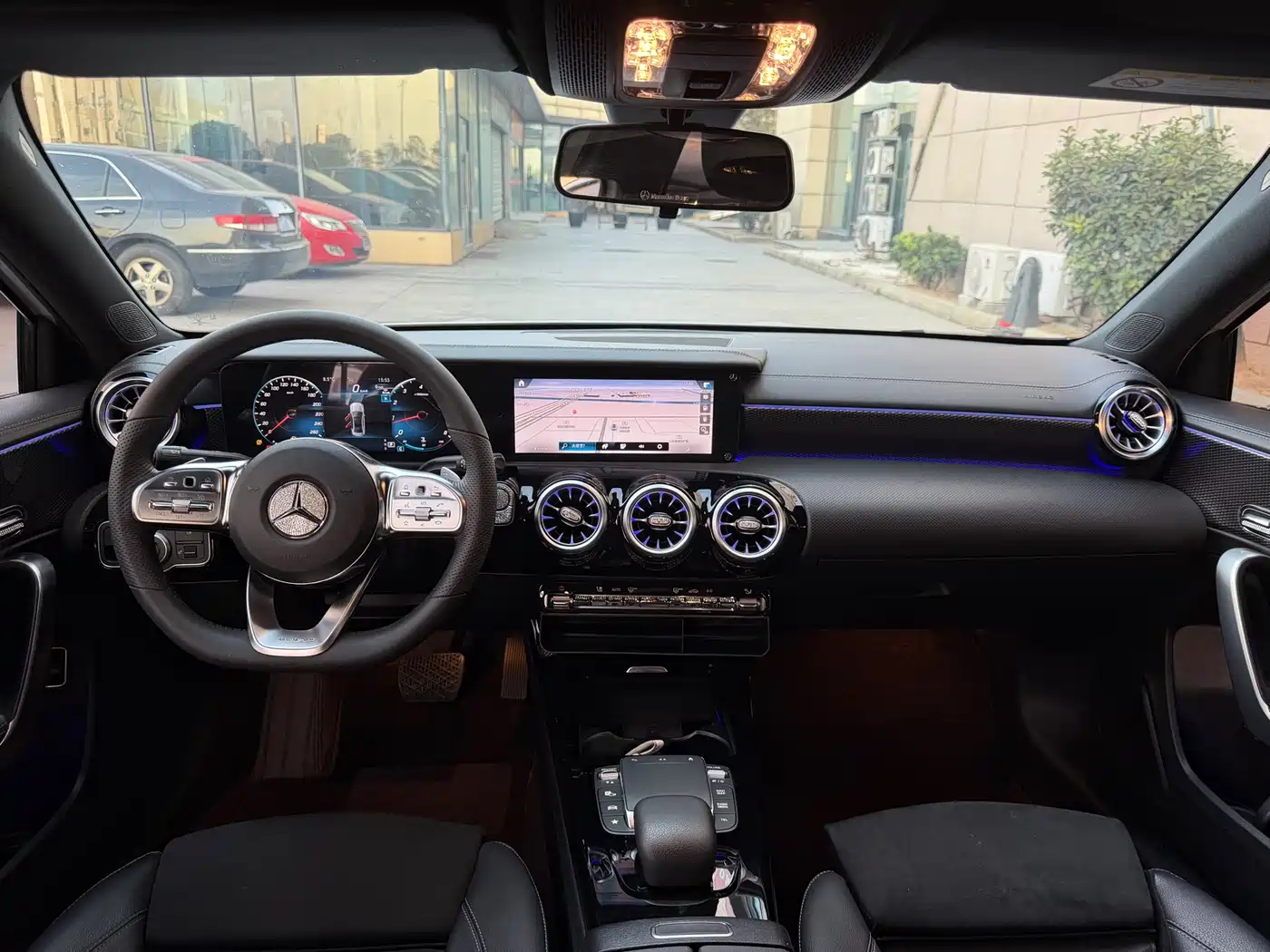 Mercedes-Benz A-Class 2024 A 200 L Fashion Edition фото 12