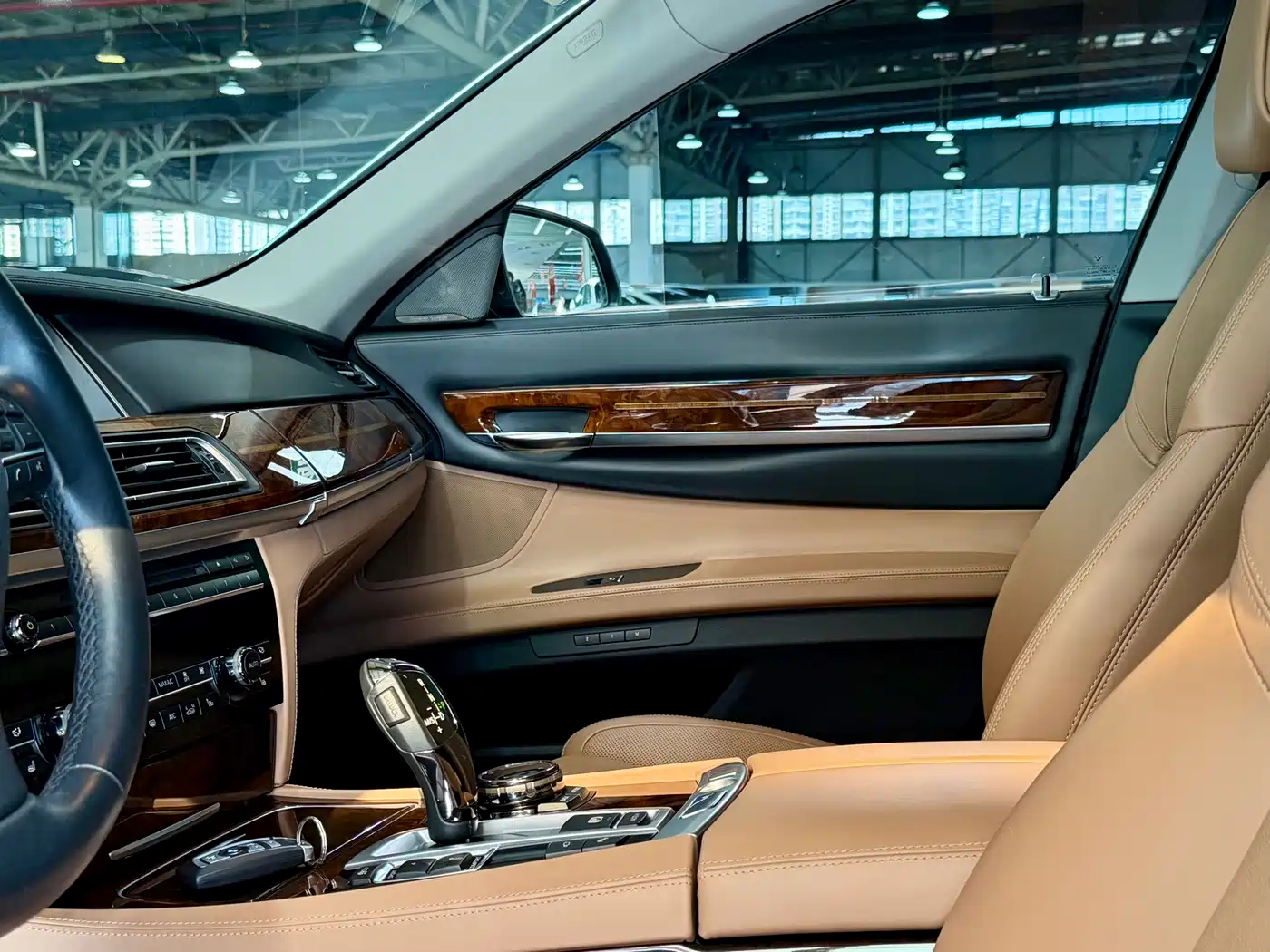 BMW 7 Series 2013 Model 760Li фото 19